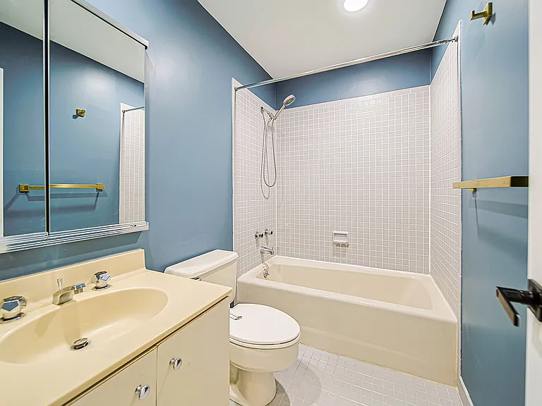 Full Bathroom with Vanity & Tub