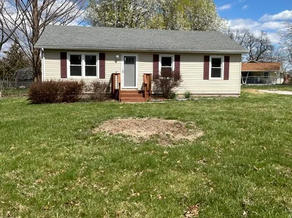 616 S Deepwood Dr, Radcliff, KY 40160