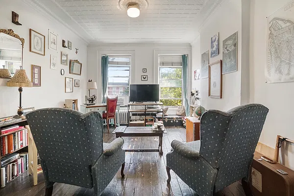 Rented by Twyford Real Estate | media 9