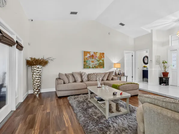 1770 EMILIO Lane, Palm Springs, FL 33406