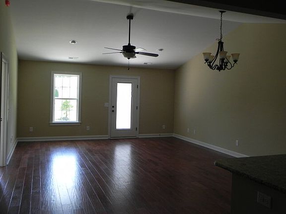 3rd image of 153 Oxford Dr