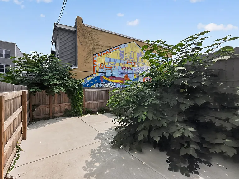 807 N 42nd St — Photo 36