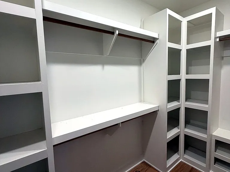 4117 Sarah Dr — Photo 36