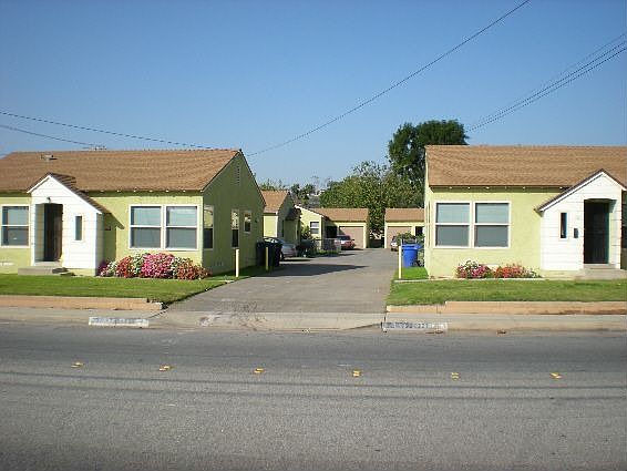 2nd image of 727 W Orange Grove Ave