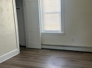 563 Willow St APT 3R, Woonsocket, RI 02895