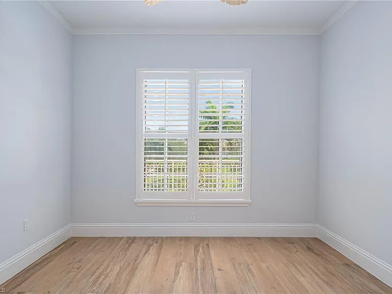 5068 Annunciation Cir #209 — Photo 20
