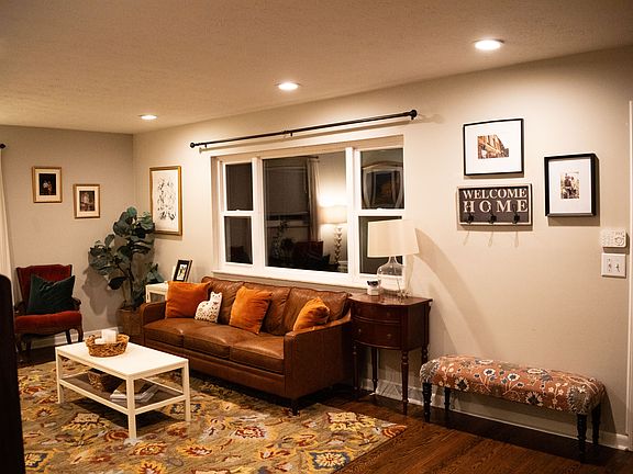 4th image of 1371 Knapp Ave #1