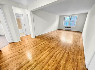 385 East 16th Street 3G image 1 of 10