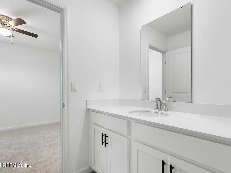 28 Disston Cv — Photo 29