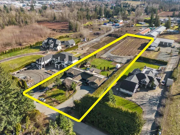 29852 Maclure Rd, Abbotsford, BC V4X 1G5