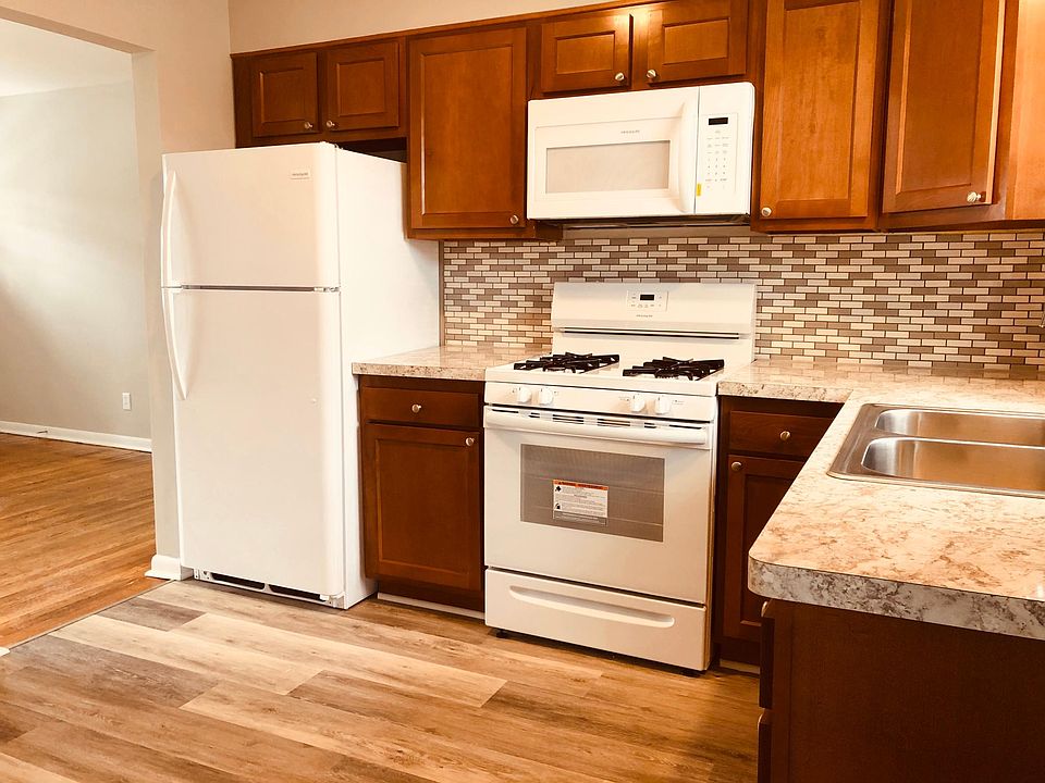 1st image of 805 Georgia Ave