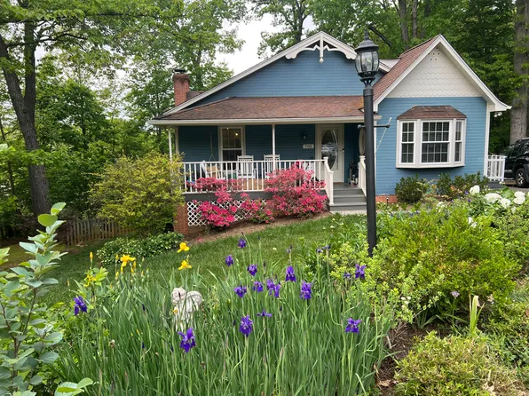 700 Victorian Ct, Charlottesville, VA 22901