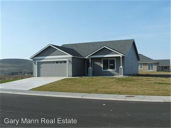2nd image of 813 6th Ave NE