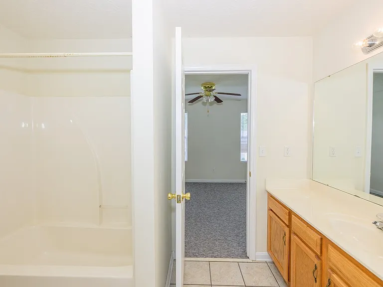 1112 Northridge Dr #B — Photo 19