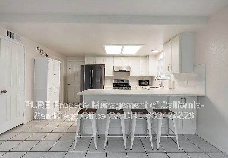 7105 Berry Park Ln — Photo 8