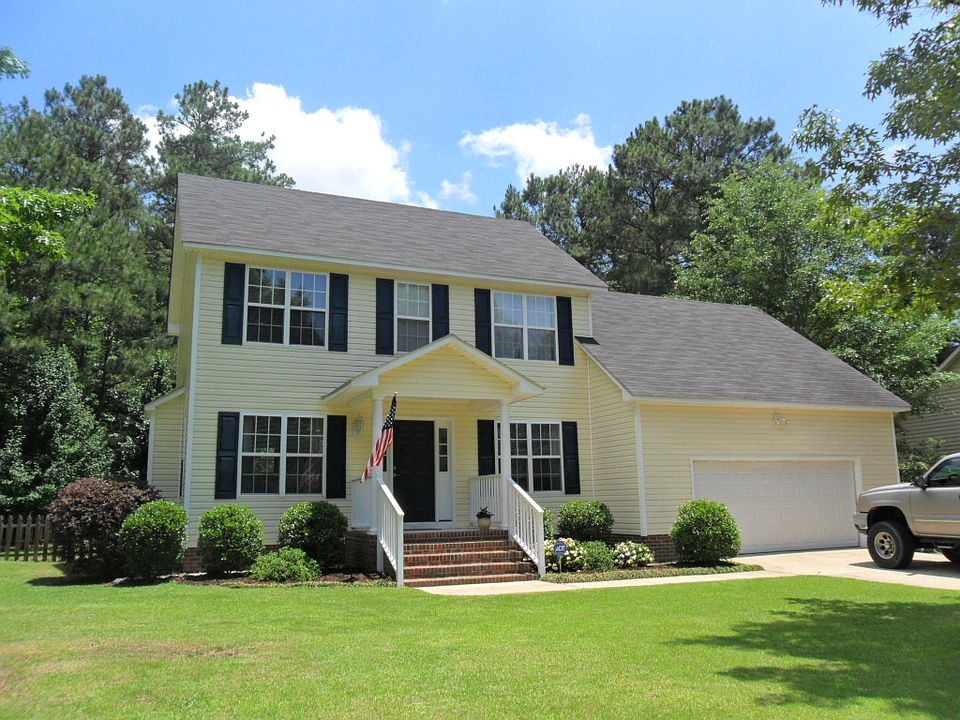 1st image of 469 Forest Woods Dr