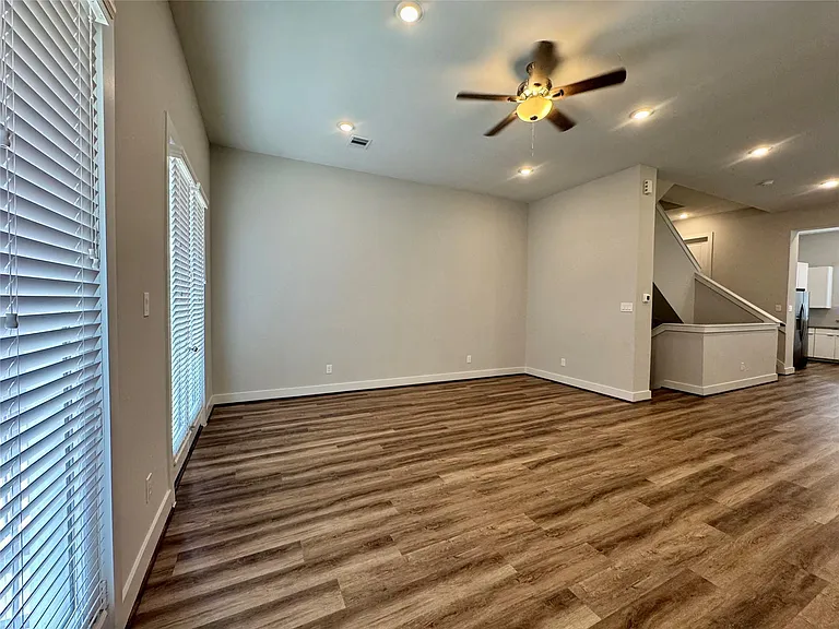 1282 N Post Oak Rd #A — Photo 18