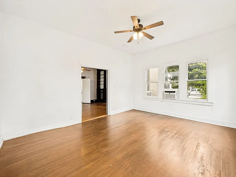 514 E Park Ave — Photo 15