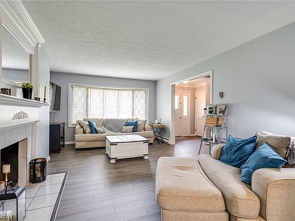 3rd image of 8172 Deepwood Blvd #15-1