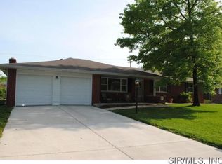1501 Duval Dr, Godfrey, IL