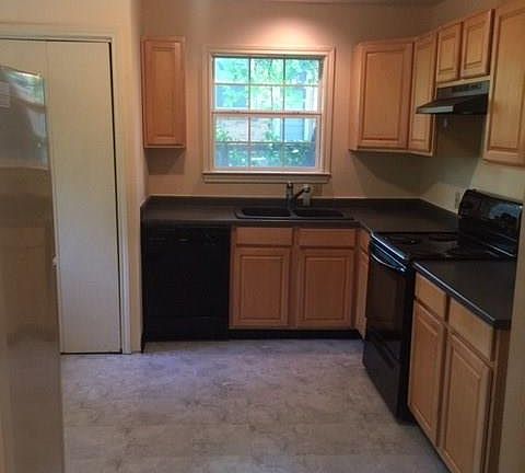 4th image of 1810 Mariposa Dr