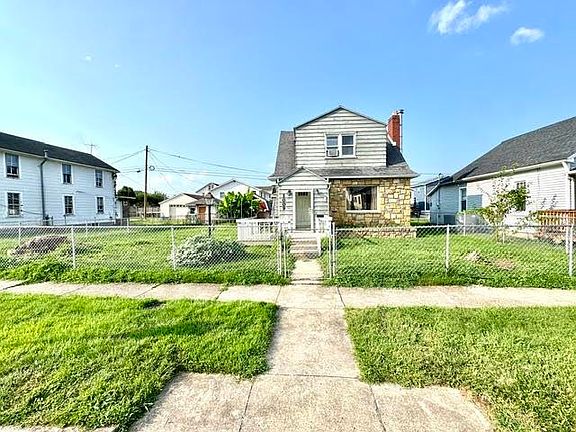 3rd image of 1009 Chestnut St