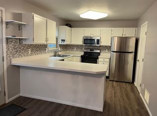 478 Applegate Ln, Delaware, OH 43015