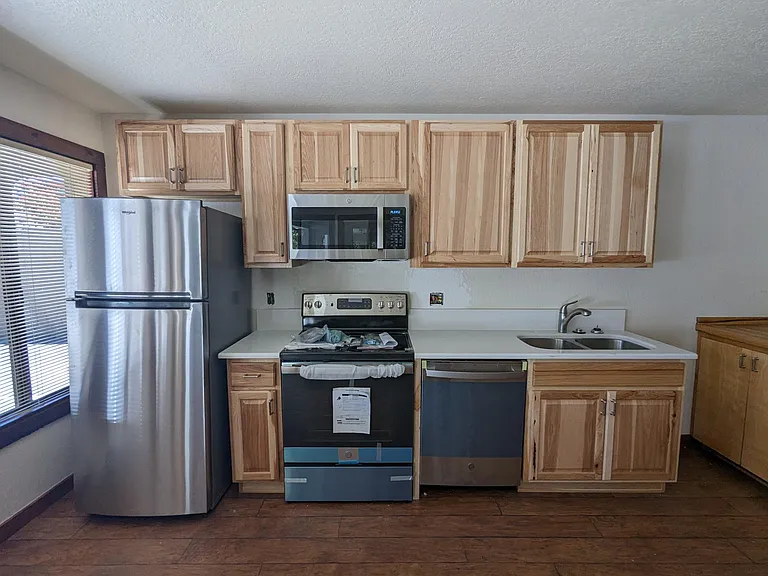 605 W Lake Blvd #3 — Photo 3