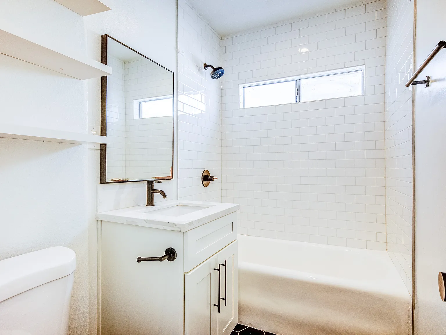 1 bed, 1000 sqft, $2,900 — Photo 3