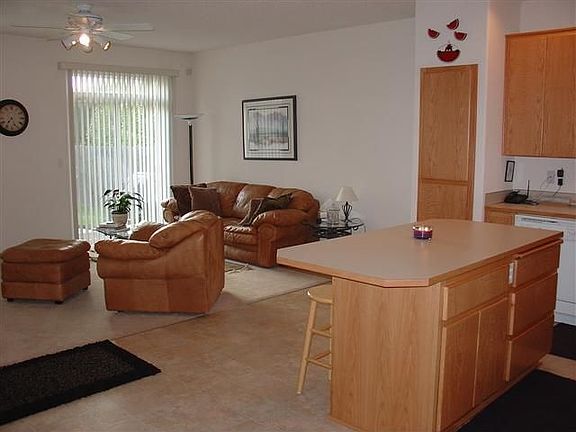 5th image of 1582 E Caples Ct