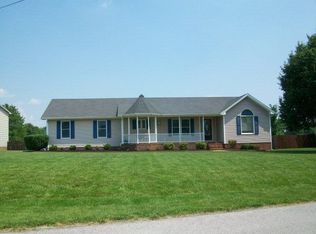 612 Hunters Ln, Hopkinsville, KY 42240
