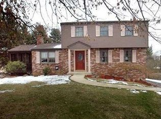 Wayne Dr, North Huntingdon, PA 15642