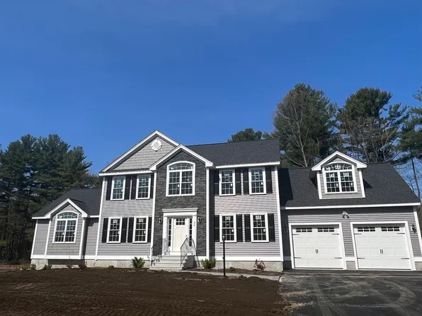 75 Berube Ln #15, Dracut, MA 01826