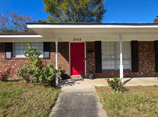 2505 W 41st St, Savannah, GA 31415