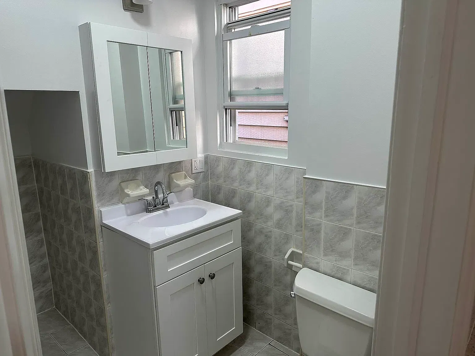 151 Bay 28th Street — Photo 4