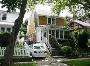 10921 196th St, Saint Albans, NY 11412