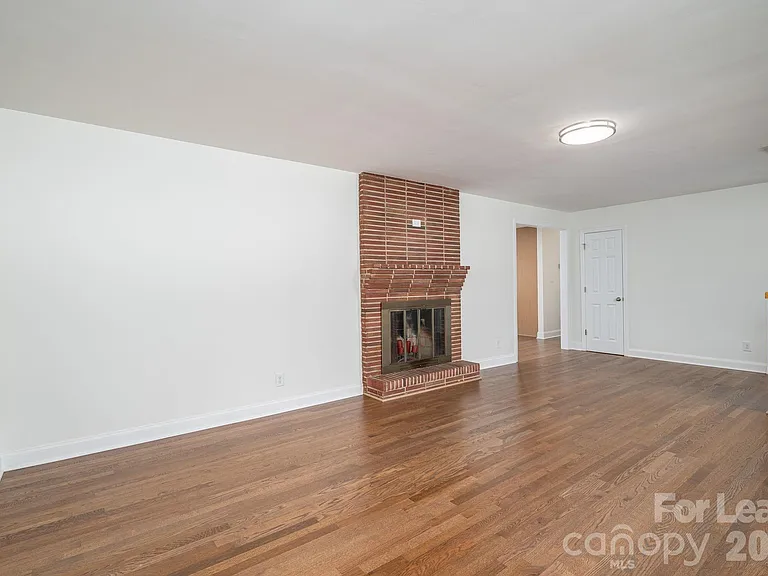 2020 Helen Dr — Photo 6
