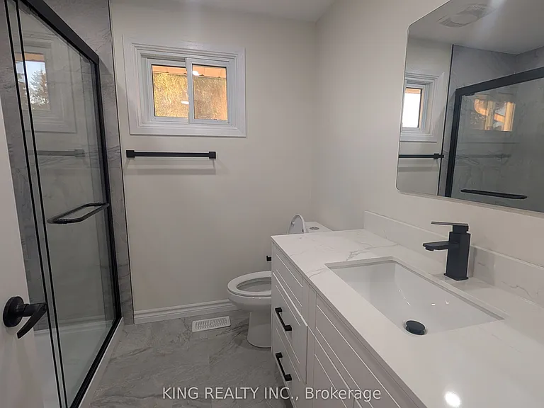 37 Vanier Pl — Photo 14