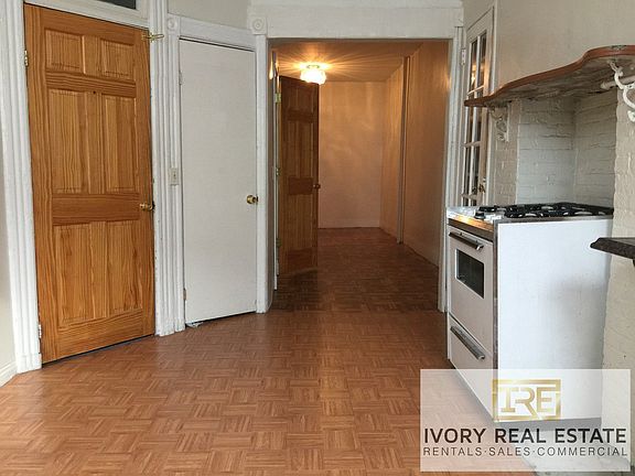 3rd image of 262 Kingsland Ave APT 2L