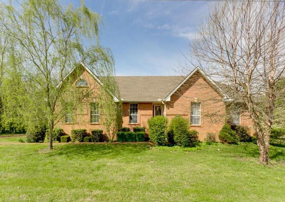 Front View /One Level Living