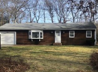 12 Anaconda Dr, Lakeville, MA 02347