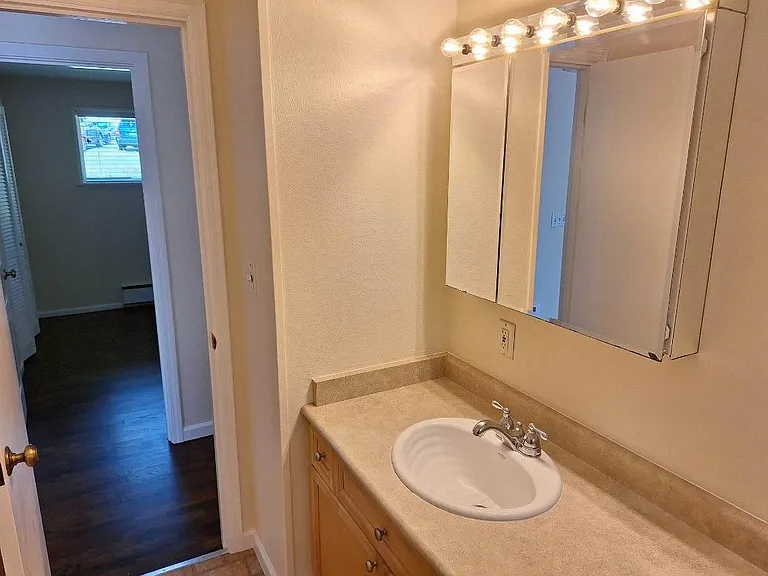 15708 King Pl — Photo 6