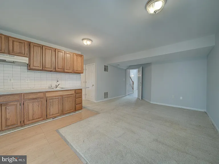 8241 Humphrey Ln — Photo 8