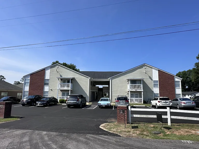 403 S Thomas Rd #E — Photo 8