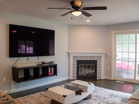 3rd image of 104 Johnson Rd APT 1105