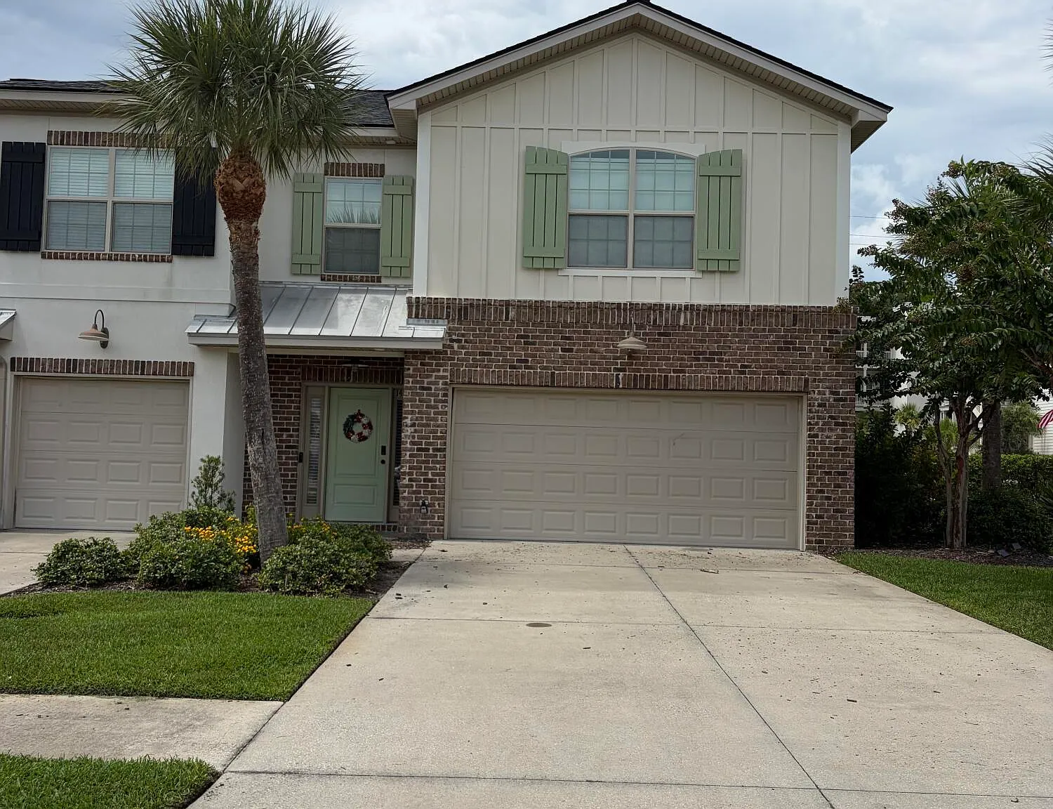 4 bed, 3.5 bath, 2142 sqft, $4,000 — Photo 1