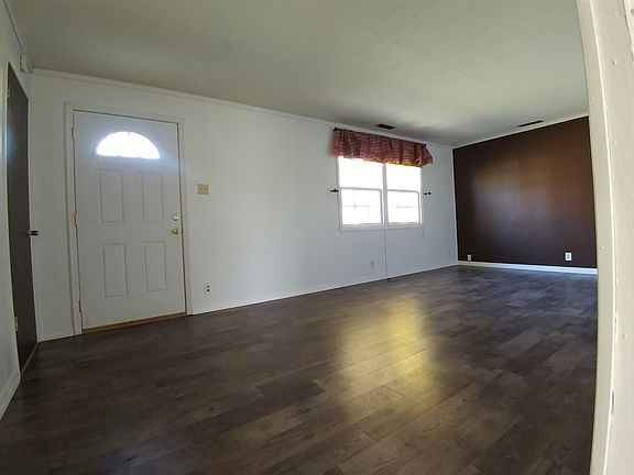 2nd image of 13 E Sunnydale Dr