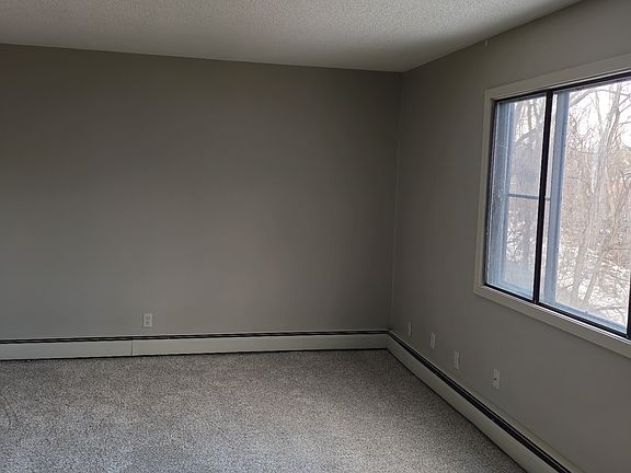 5th image of 108 5th St N APT 10