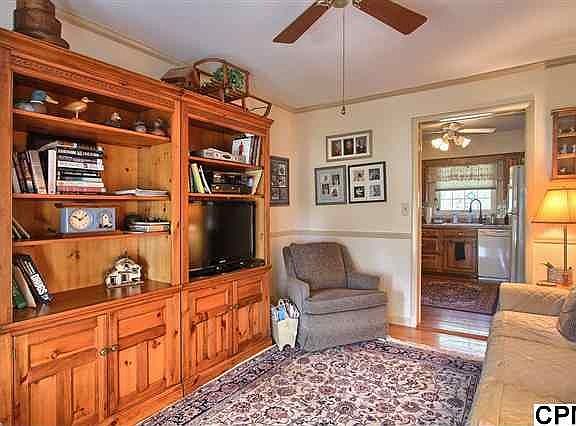 5th image of 610 Hilltop Dr