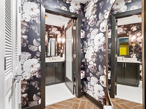 3rd image of 900 Bartholomew St #101